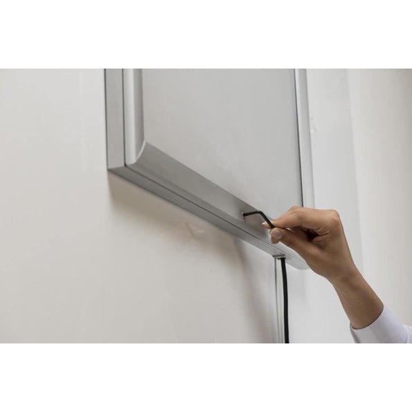 Lockable Weatherproof LED Lightbox – product photograph 6
